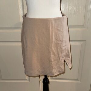 H&M Tan Mini Skirt - Size Medium